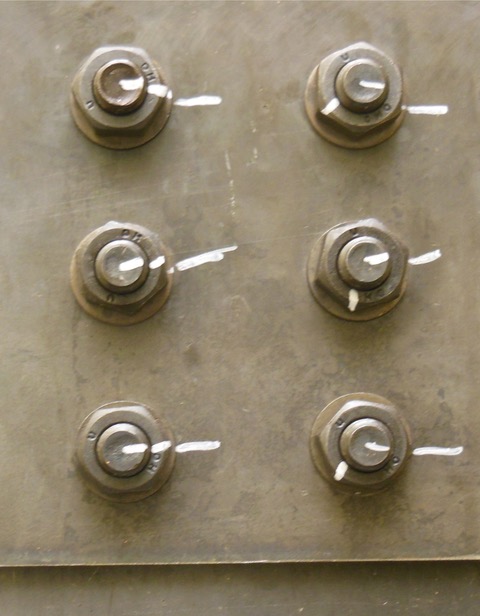 Hand outlet tight torque